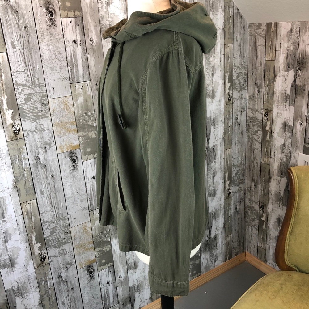 Jacket - Picture 2 of 10